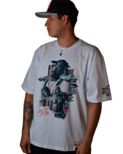 "Camiseta blanca de Tupac Shakur con diseño frontal – Ropa urbana Bellostyle