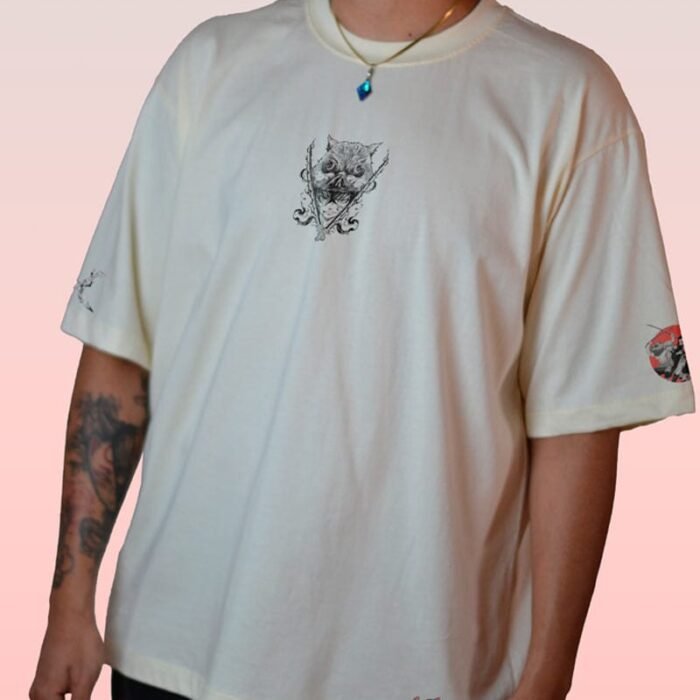 INOS-C-001_2 Camiseta blanca de Inosuke Hashibira con diseño frontal de Kimetsu no Yaiba.