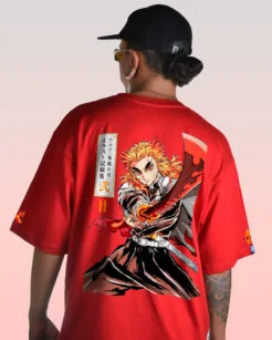 Camiseta roja de Rengoku Kyojuro con diseño trasero basado en Kimetsu no Yaiba.