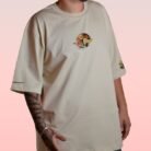 Camiseta color arena de Zenitsu Agatsuma con diseño frontal de Kimetsu no Yaiba.